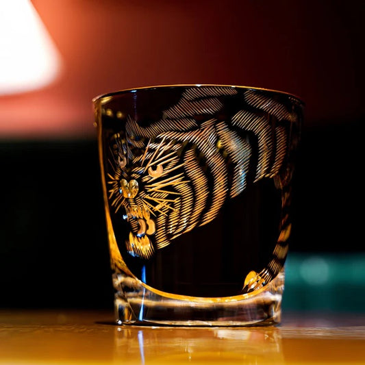 Bottom base cut pattern of Kaori Kuro Tora whisky glass